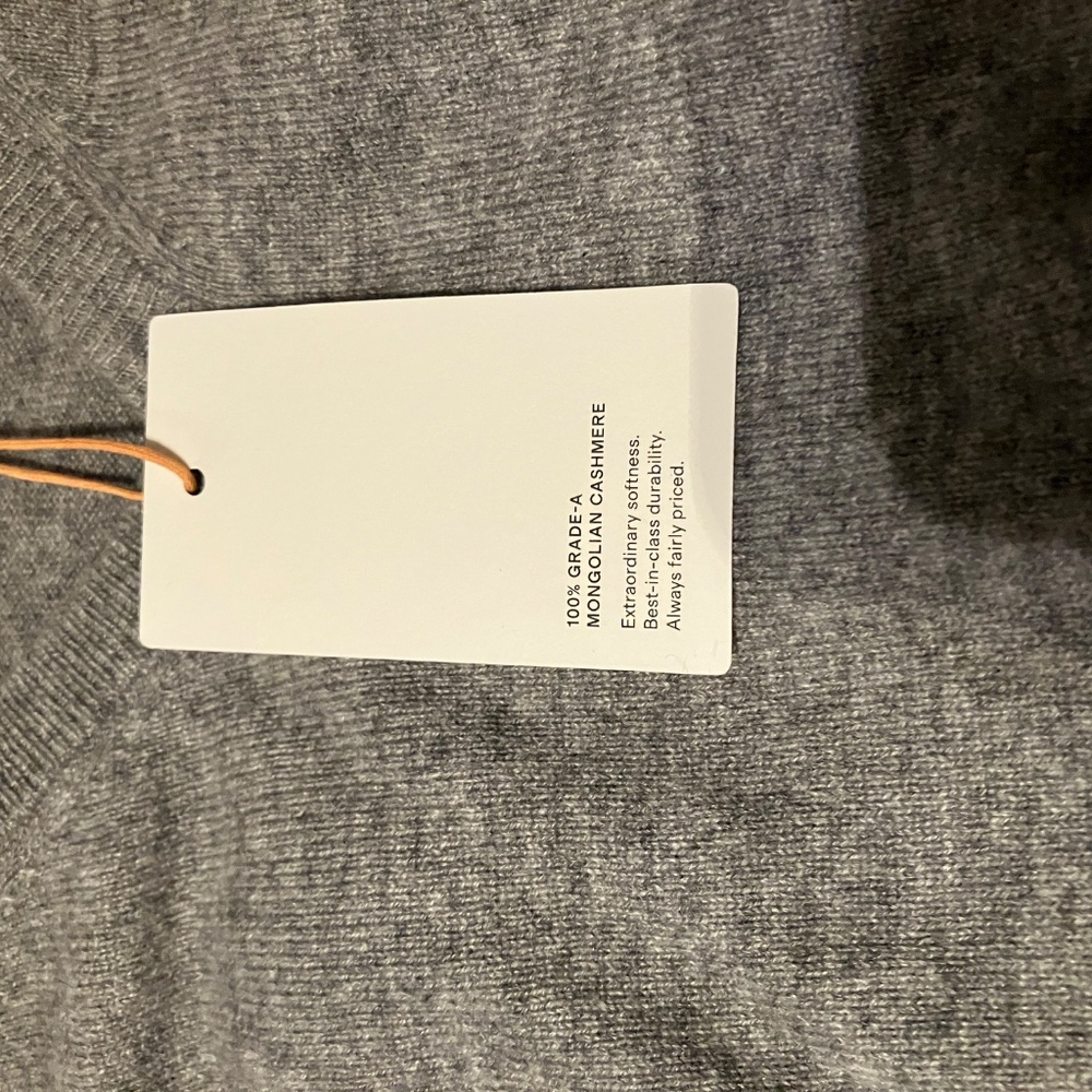 Quince Mongolian cashmere v-neck sweater gray women’s XL new with tags - Picture 6 of 6